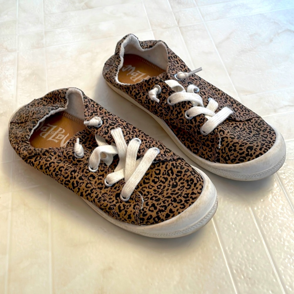 Mad love lace up slip on shoe. Cheetah print